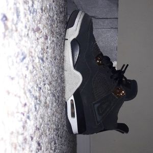 Air jordan retro 4 Royalty